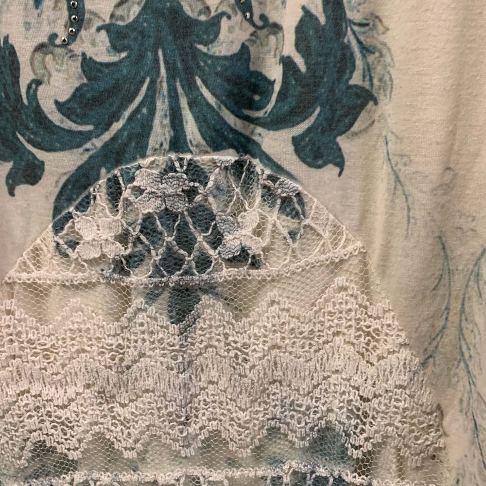 Cal Style Large Blouse - Picture 4 of 7